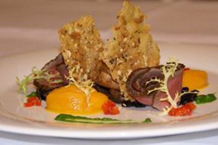 Dining 74 of 77
