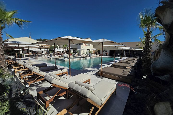 Pool 90 of 128