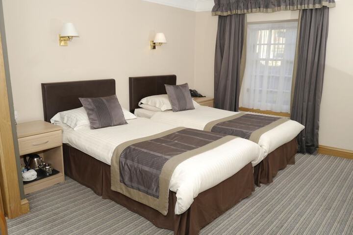 Room 3 of 21