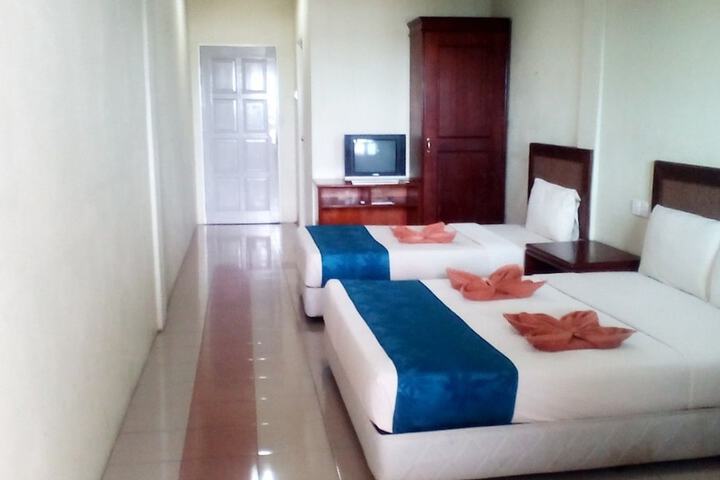 Room 8 of 42
