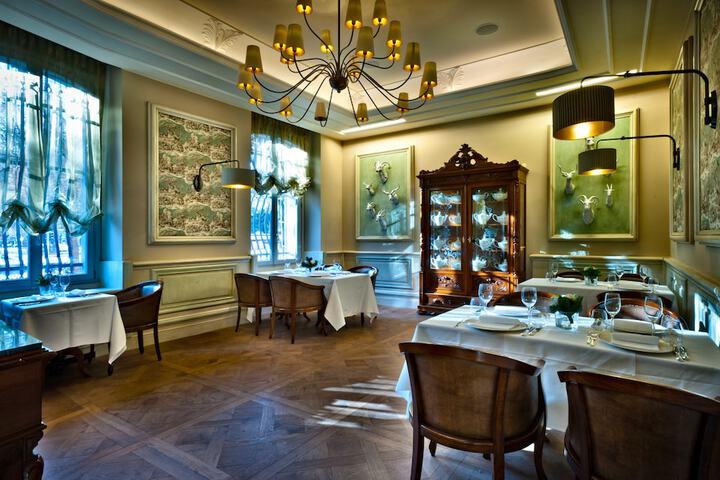 Dining 44 of 60