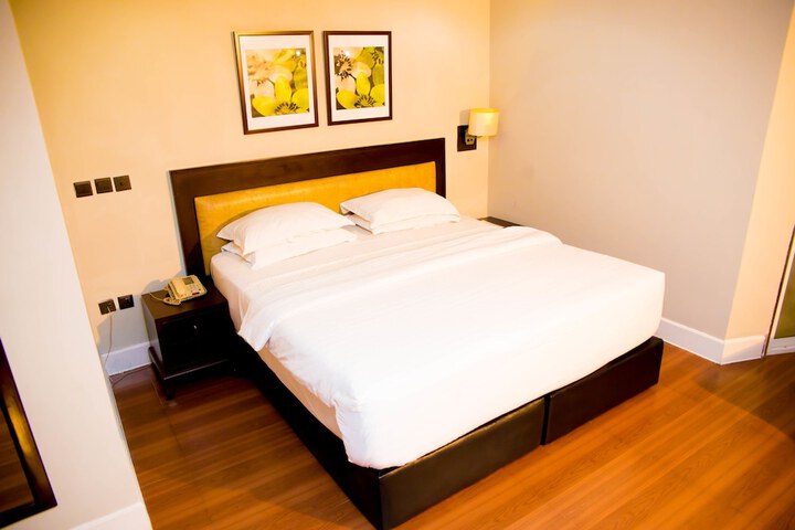 Room 72 of 155