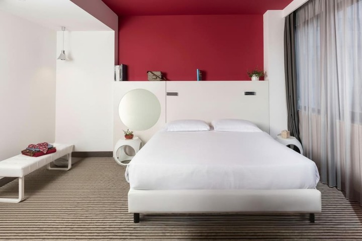 Room 20 of 133