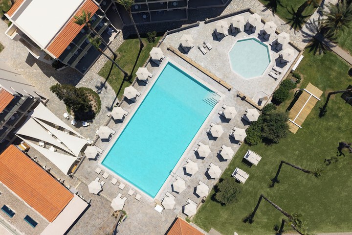 Hotel 127 of 128