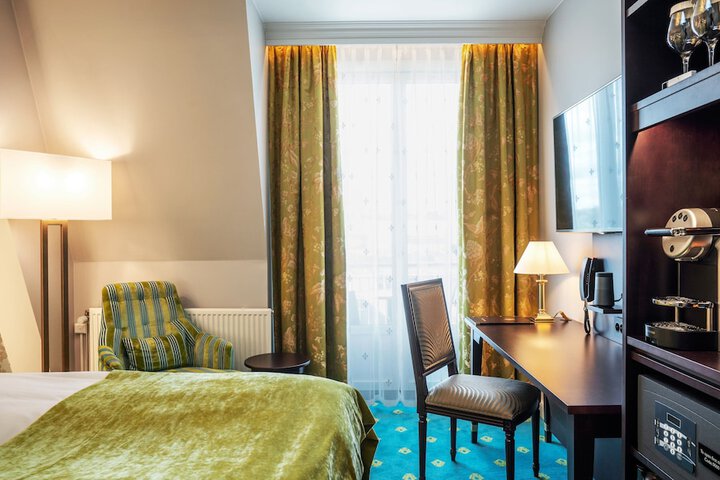 Room 38 of 119