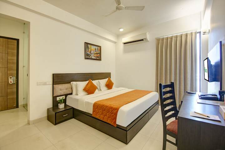 Room 32 of 82