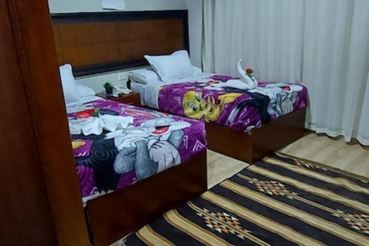 Room 27 of 61