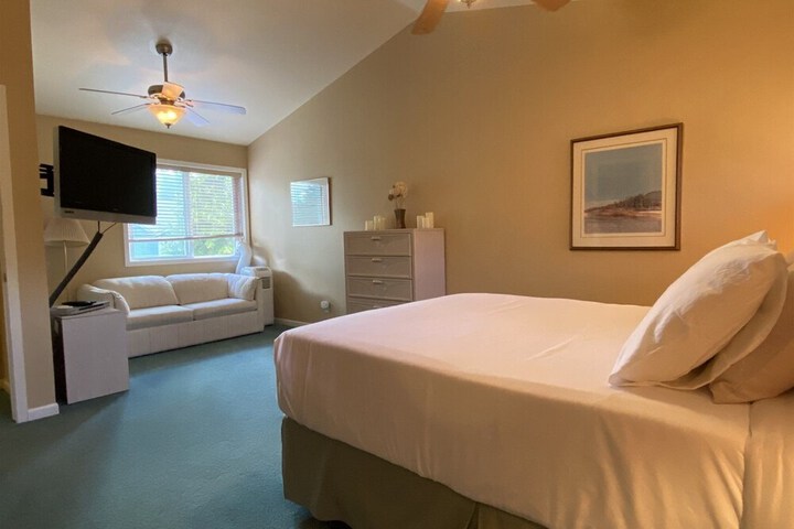 Room 2 of 20