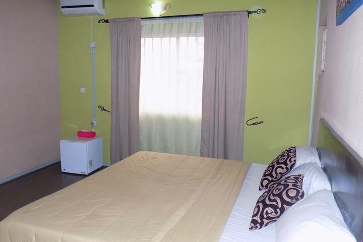 Room 3 of 46