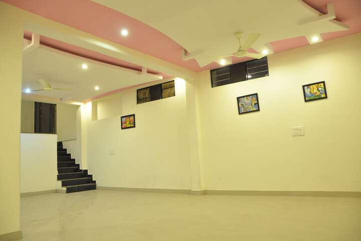 Ballroom/Hall 23 of 36