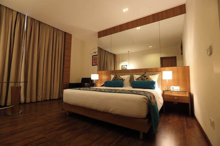 Room 3 of 16