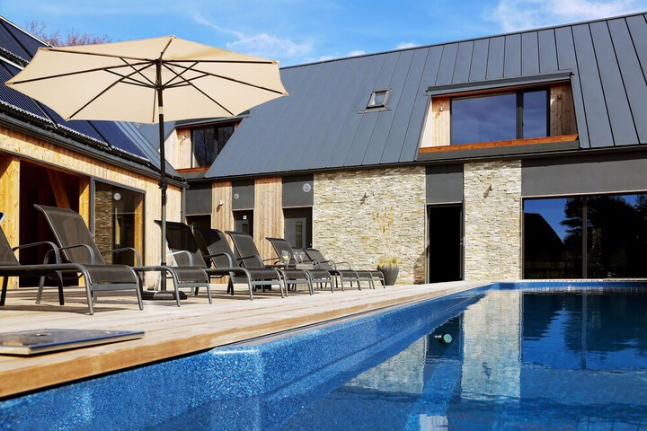 Pool 28 of 42