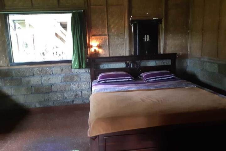 Room 4 of 29
