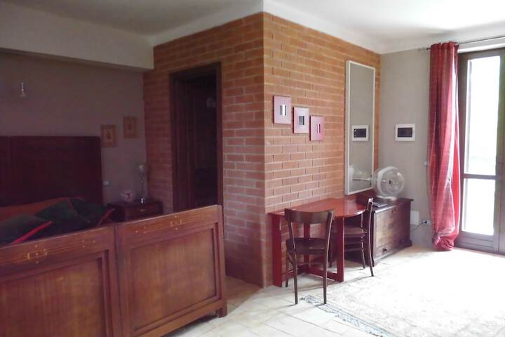 Room 5 of 50