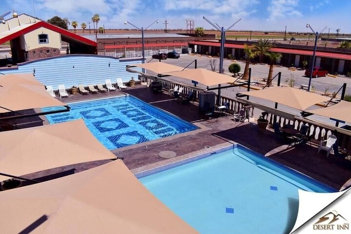 Pool 11 of 18