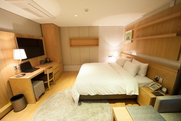 Room 40 of 84