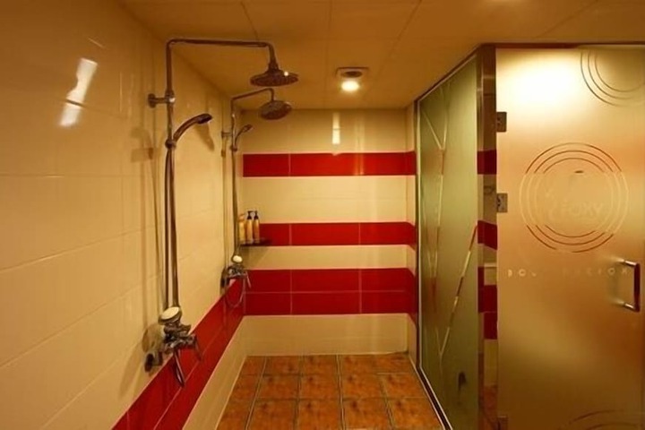 Room 56 of 59