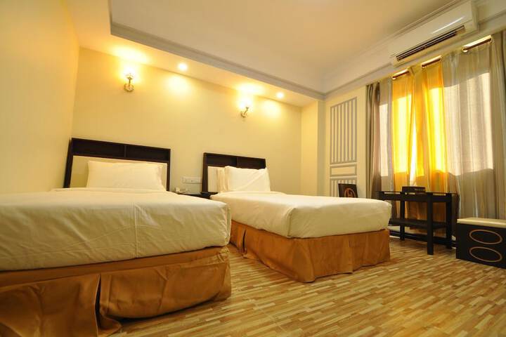 Room 7 of 26