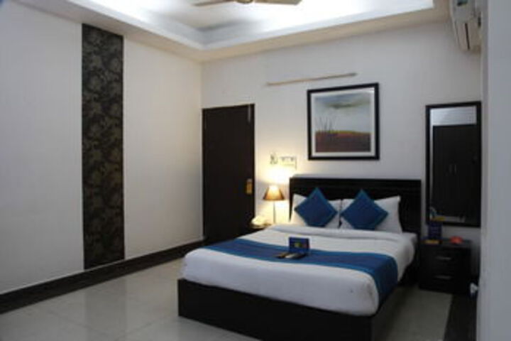 Room 6 of 20