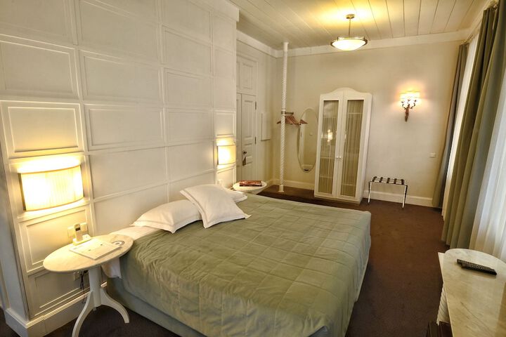 Room 20 of 63