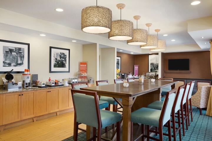 Breakfast area