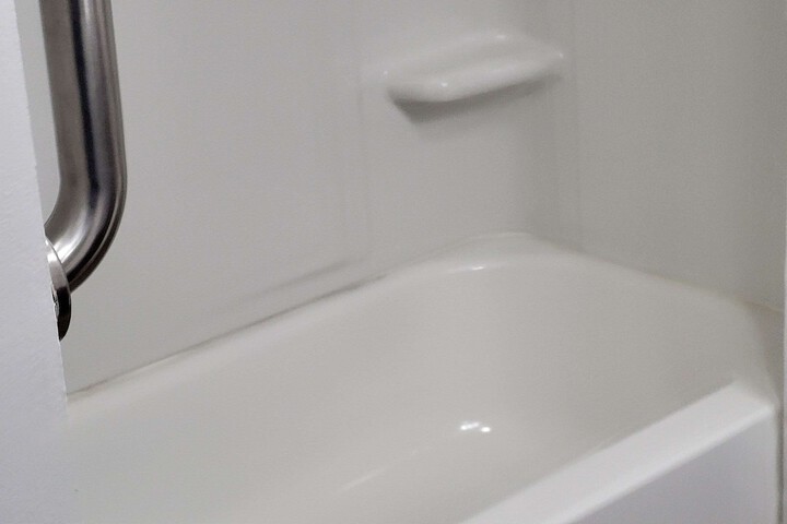 Room 12 of 83