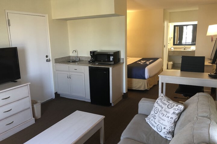 Room 13 of 41