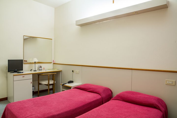 Room 29 of 60