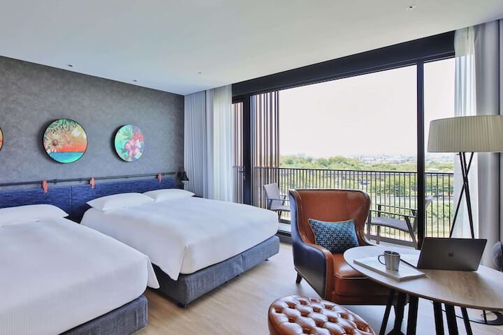 Room 19 of 44