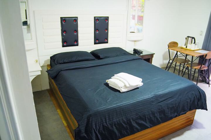 Room 21 of 127