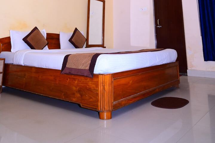 Room 10 of 22