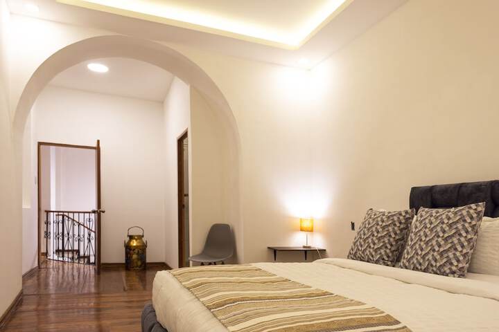Room 5 of 27