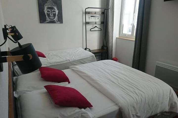 Room 32 of 71