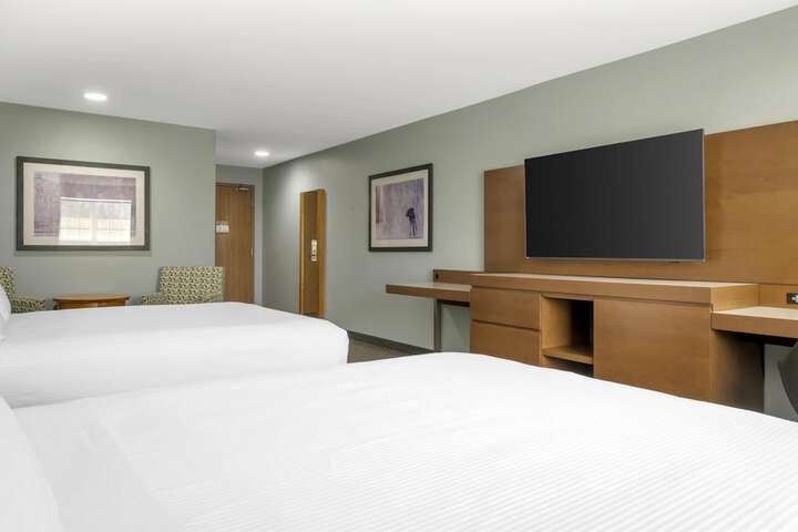 Room 14 of 65