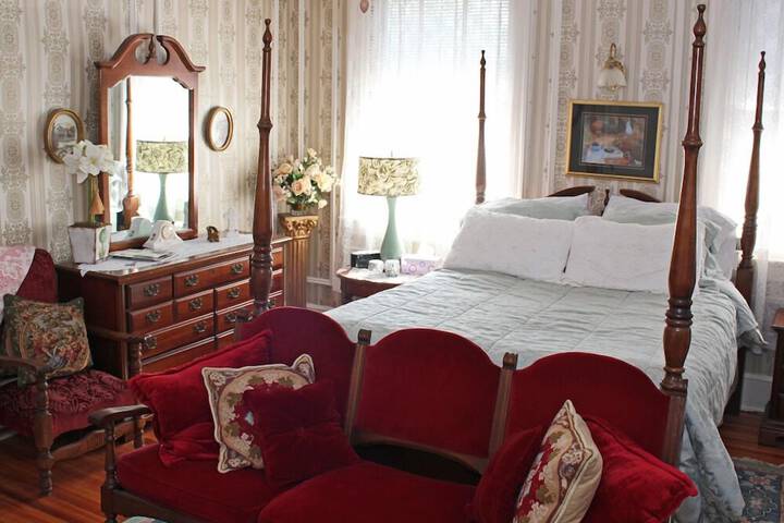 Room 3 of 13