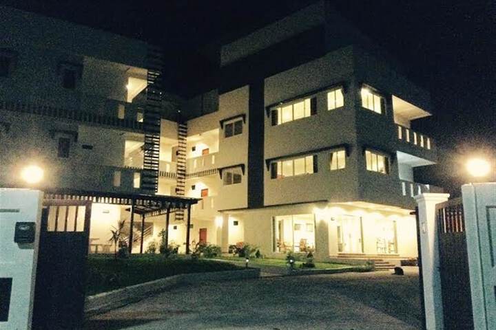 Hotel 4 of 147