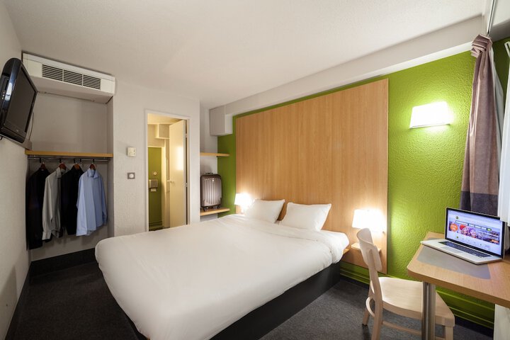Room 11 of 43