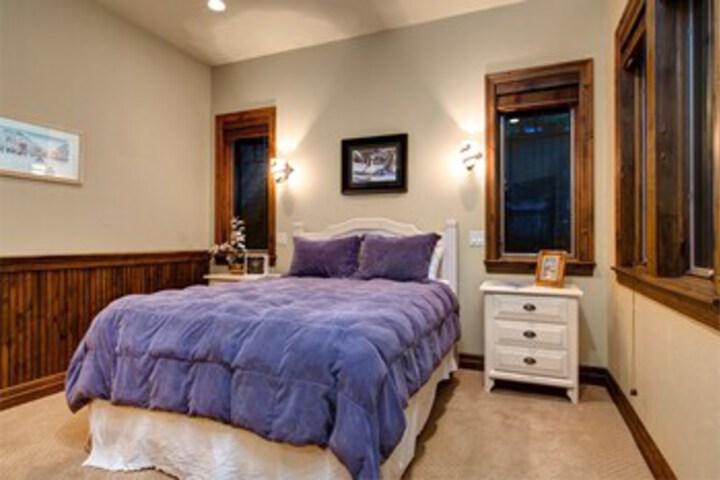 Room 25 of 30