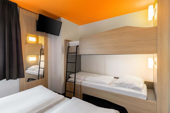 Room 5 of 28