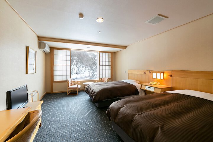Room 16 of 124