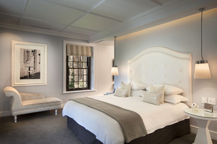 Room 7 of 48