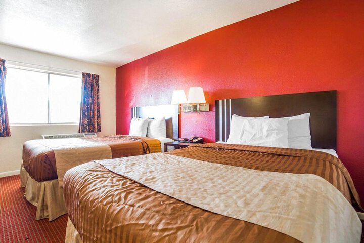 Room 21 of 36