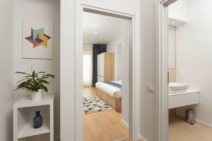 Room 16 of 36