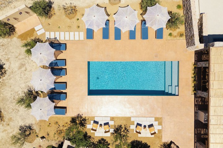 Pool 91 of 126