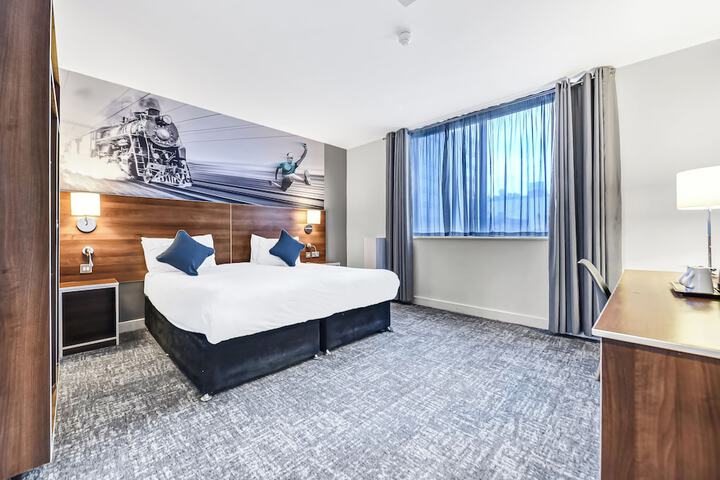Room 26 of 42