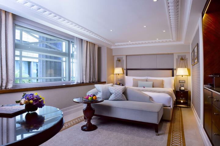 Room 10 of 84