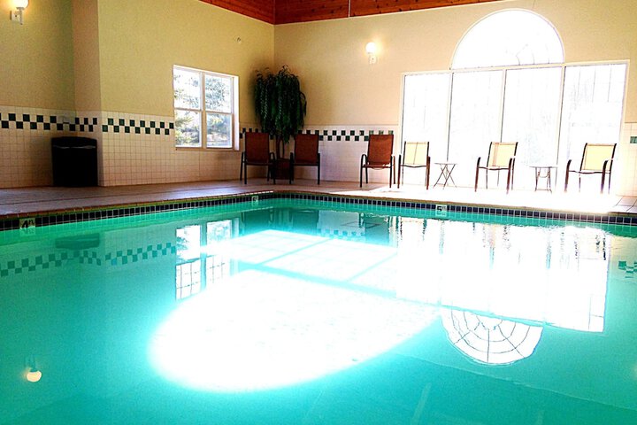 Hotel Pool