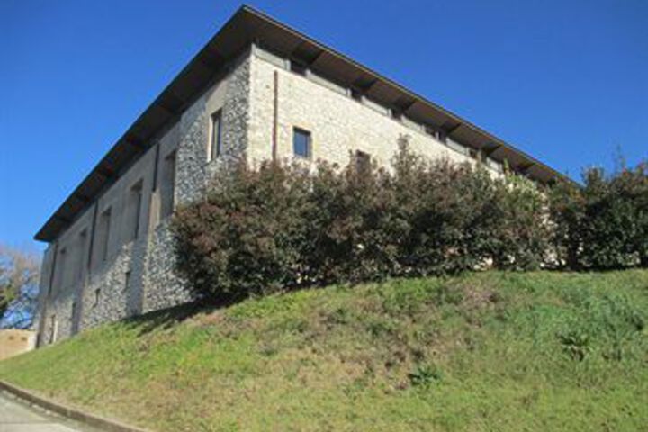 Hotel Exterior 17 of 40