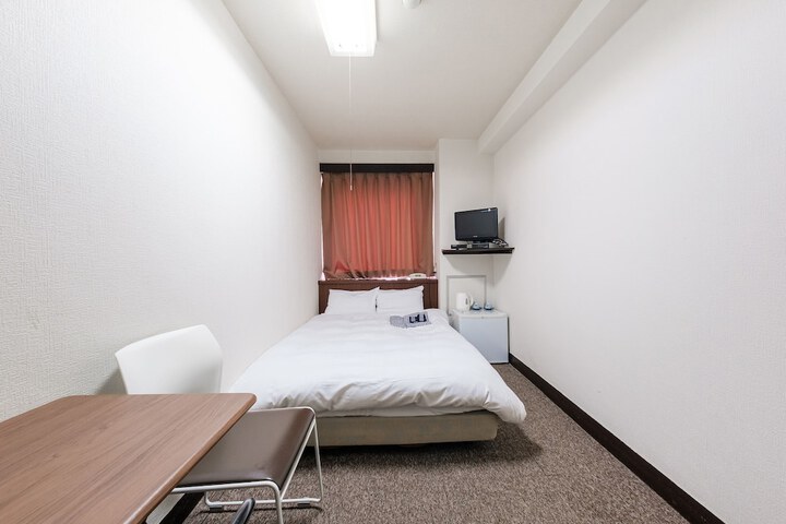 Room 19 of 87