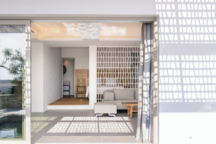 Room 47 of 186